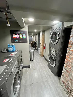 Rented by Safdie Realty Group | media 18