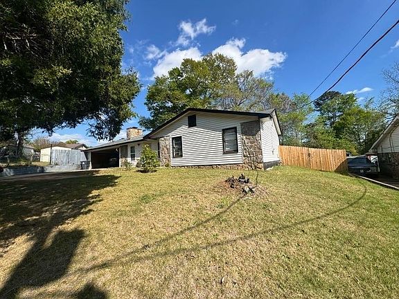 2nd image of 2103 Sandfort Rd
