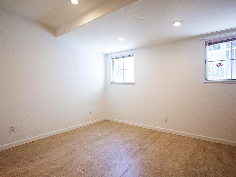 98 Freedom Ln — Photo 10