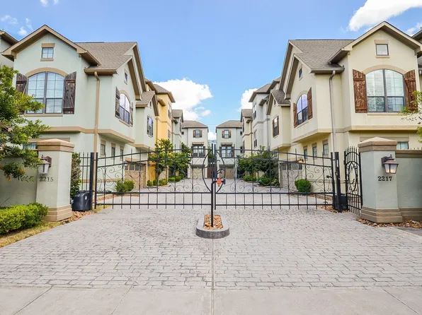 2217-D Nantucket Dr, Houston, TX 77057