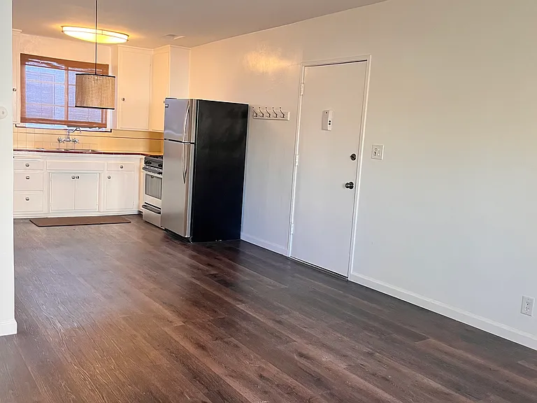 4233 Avocado St #4237-1/2 — Photo 3