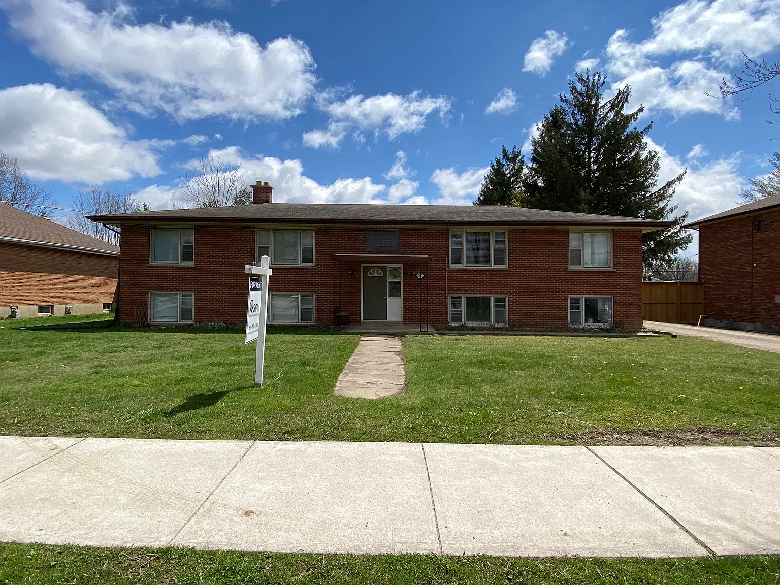 1893 Wavell Street — Photo 1