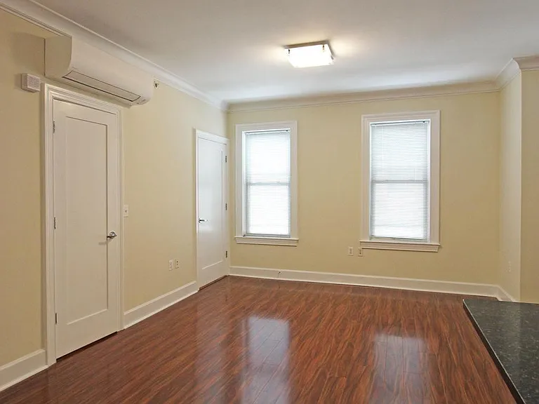 1121 24th St NW #202 — Photo 7