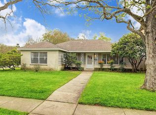 4901 Elm St, Bellaire, TX 77401