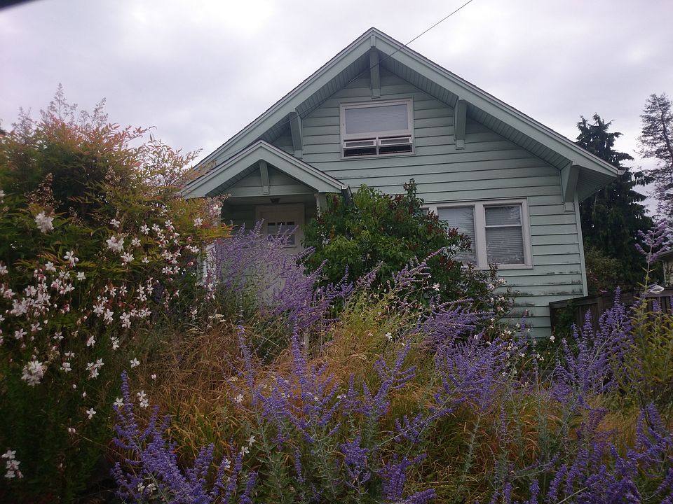 2nd image of 201 NW 40th St