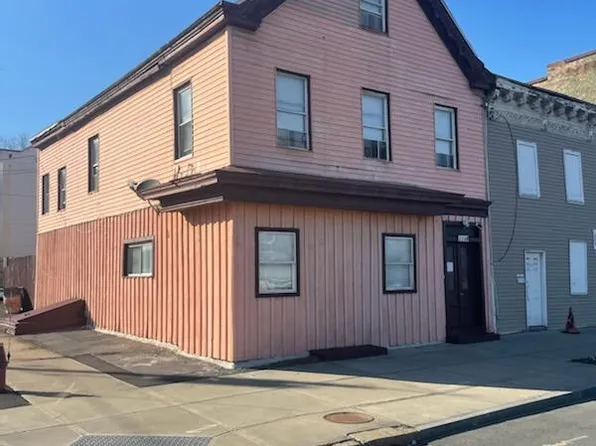 1114 Broadway, Menands, NY 12204