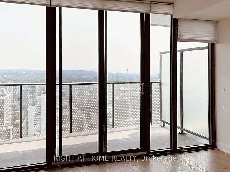 11 Wellesley St W #4301 — Photo 4