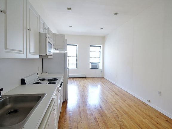 5th image of 1376 1st Ave APT 15
