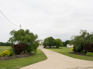11461 Baird Rd, Amherst, OH 44001