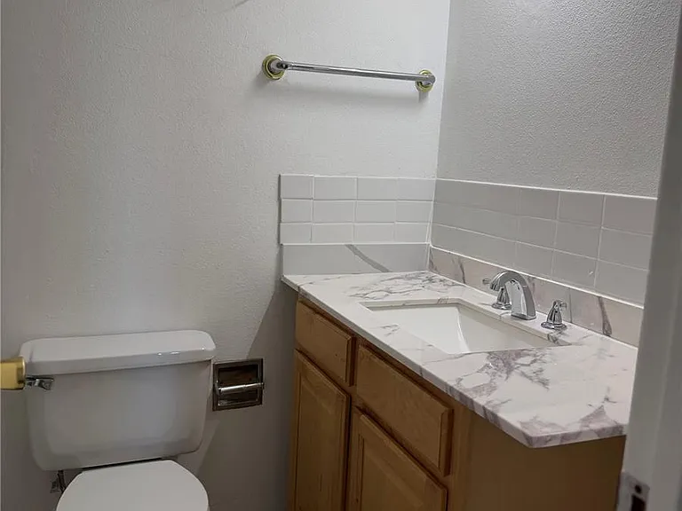 17050 E Ford Dr #103 — Photo 7