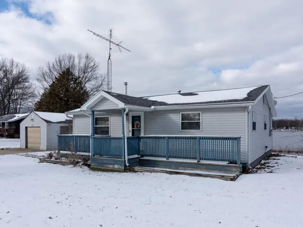 52782 Swartwood Dr, Decatur, MI 49045