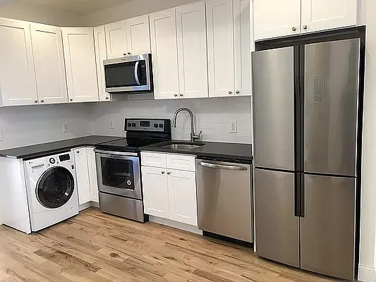 Rented by L Rose Realty (Brokerage) | media 6