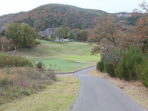 415 Silverwood Circle, Branson West, MO 65737