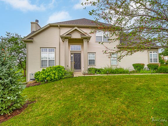 3rd image of 11953 Winterberry Ln