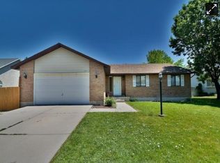 10061 S Queens Ferry Dr, South Jordan, UT 84009
