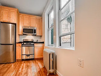 Rented by Manhattan Realty Group