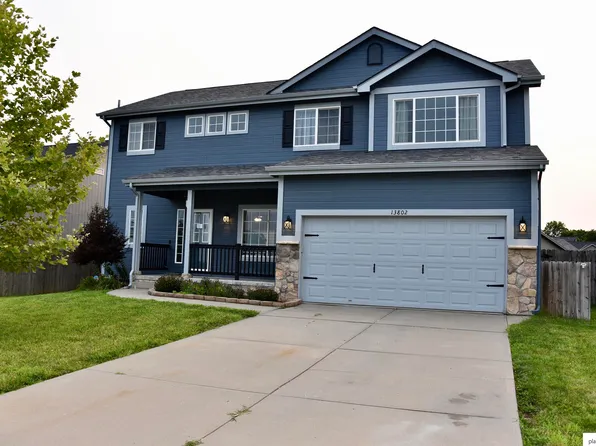 13802 Williamsburg Dr, Bellevue, NE 68123