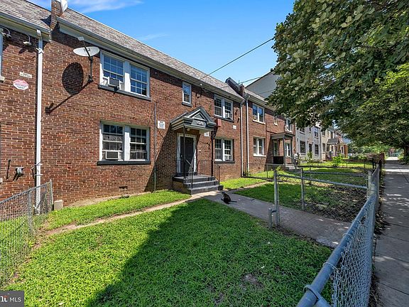 2nd image of 1614 R St SE