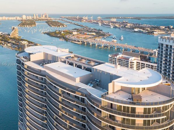 488 NE 18th St PENTHOUSE 8