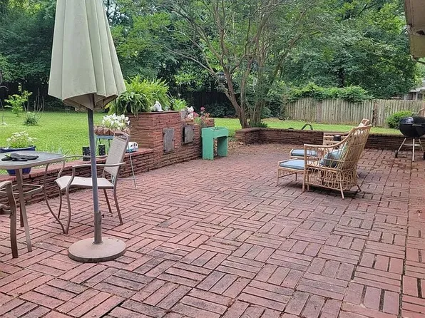 38 Fair Oaks Pl, Jackson, TN 38305