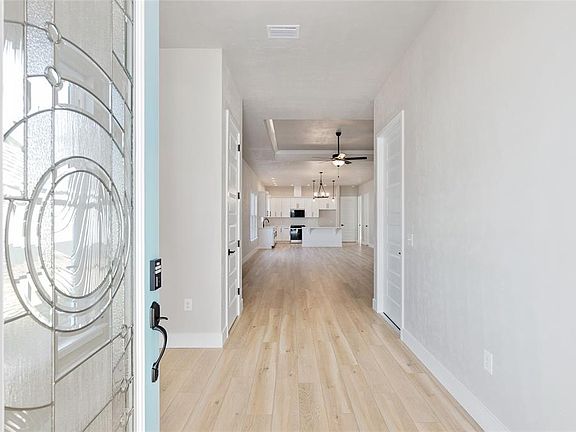 5th image of 1041 NW 132nd Blvd