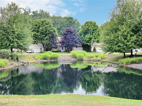 2nd image of 10 Wenden Ct