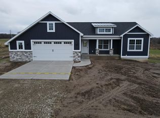 690 Leonard St NW, Grand Rapids, MI 49534