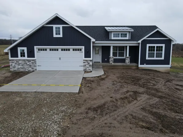 690 Leonard St NW, Grand Rapids, MI 49534