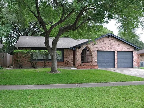 747 Voyager Dr, Houston, TX 77062