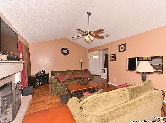 4th image of 10423 Eagle Fox Dr