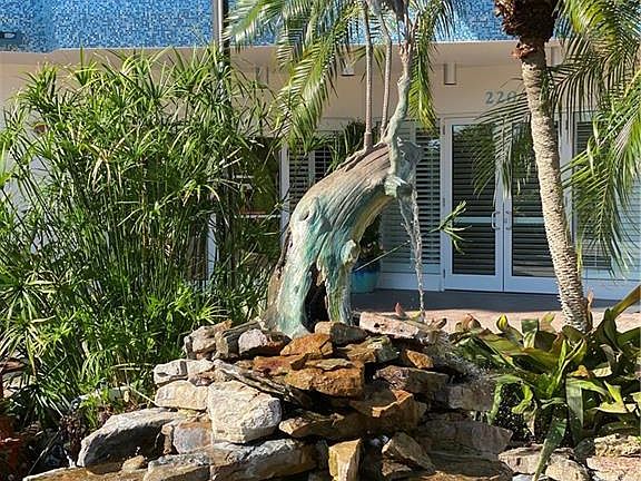 2nd image of 220 Seaview Ct APT 603