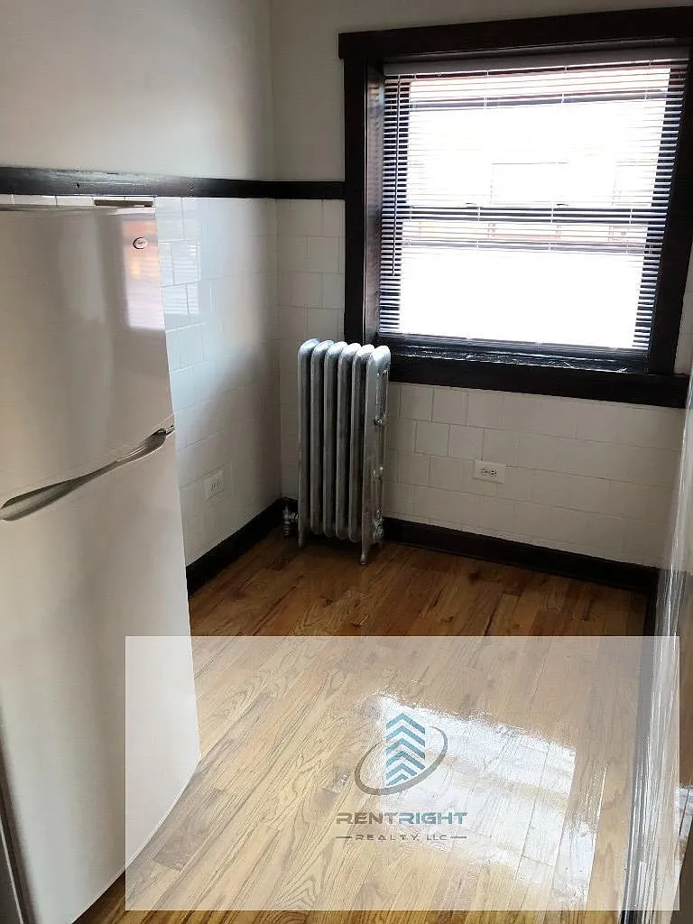 Studio, 1.0 bath, $1,300 — Photo 2