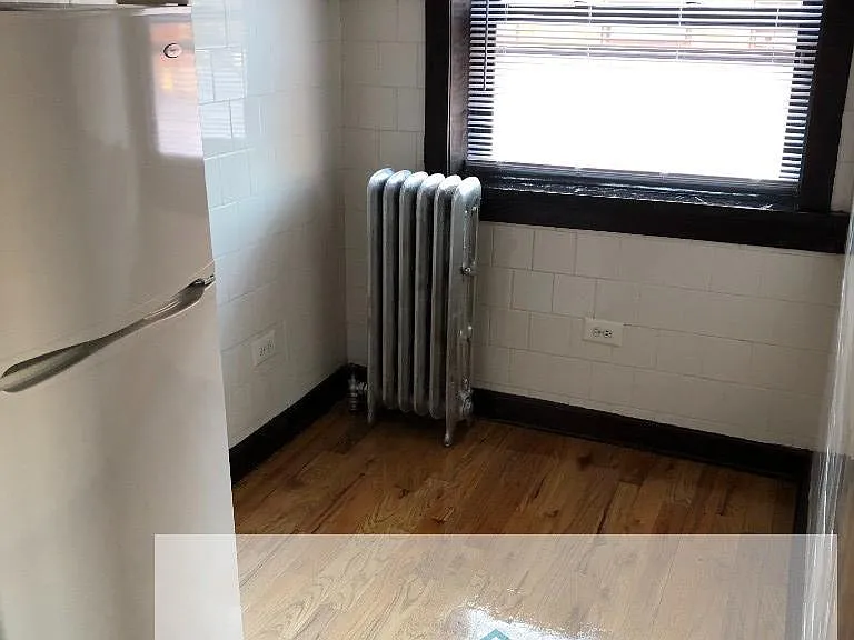 4019-27 W Irving Park Rd #4019210 — Photo 2
