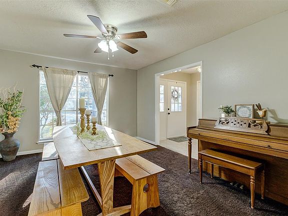 5th image of 2923 Valley Rose Dr