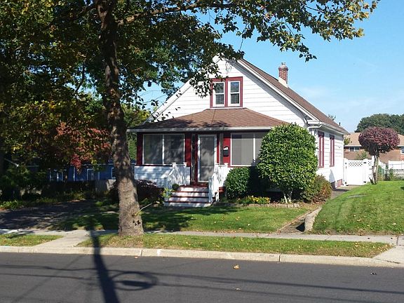 2nd image of 202 Dayton Ave