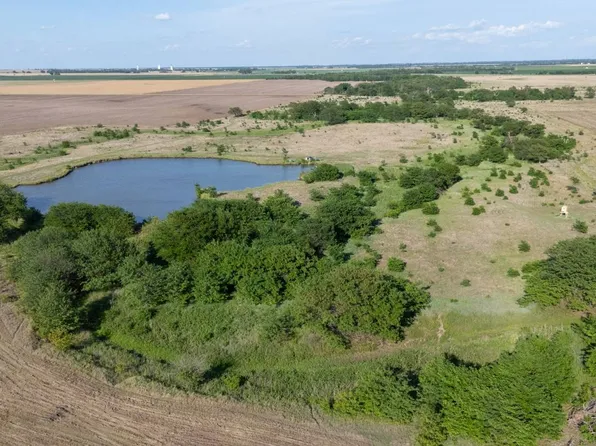 0 R Rd #5, Larned, KS 67550