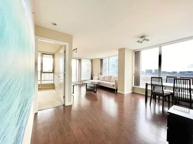 5068 Kwantlen St #908 — Photo 4