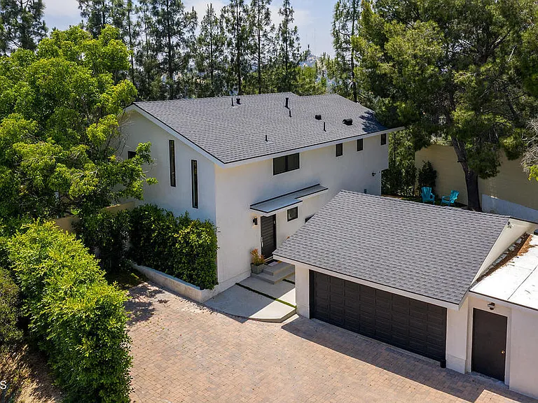 2149 Estes Rd — Photo 32