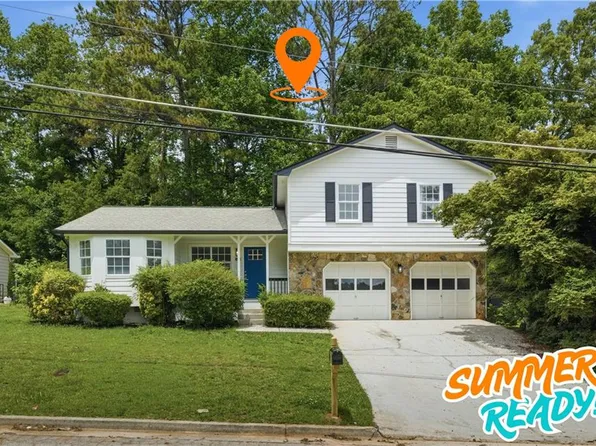 5433 Forest Pines Dr, Lithonia, GA 30058