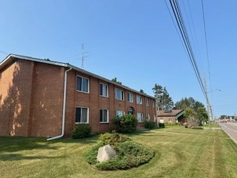404 E Pine St — Photo 13