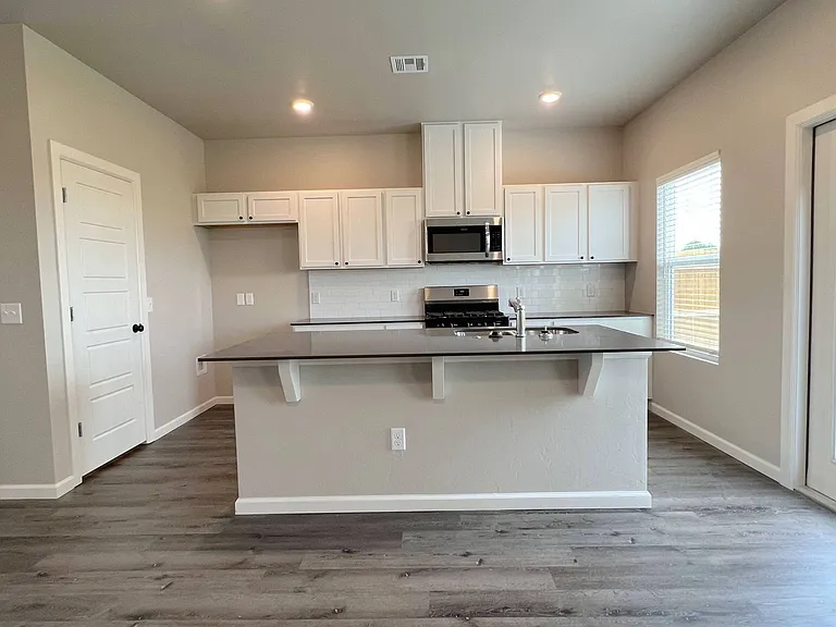 7712 Westhall Pl — Photo 7