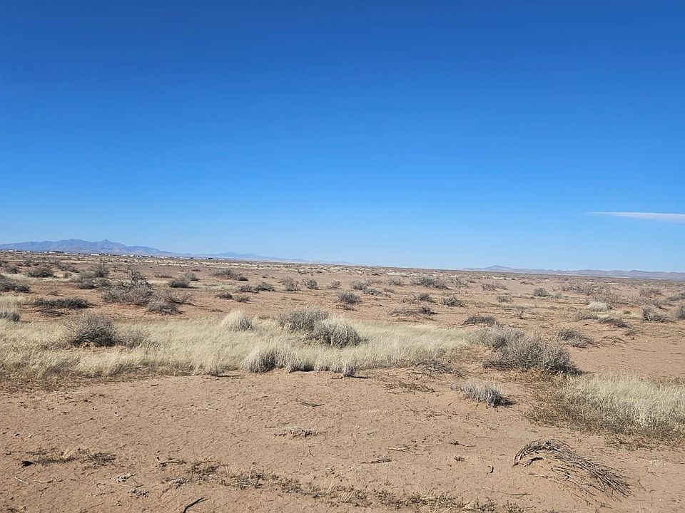 2nd image of Palomas Rd SE