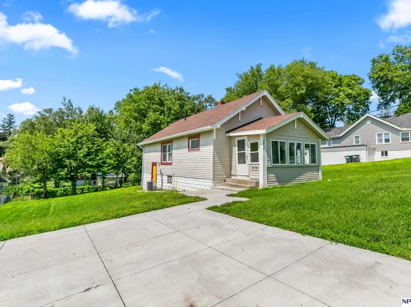 4812 N 45th St, Omaha, NE 68104