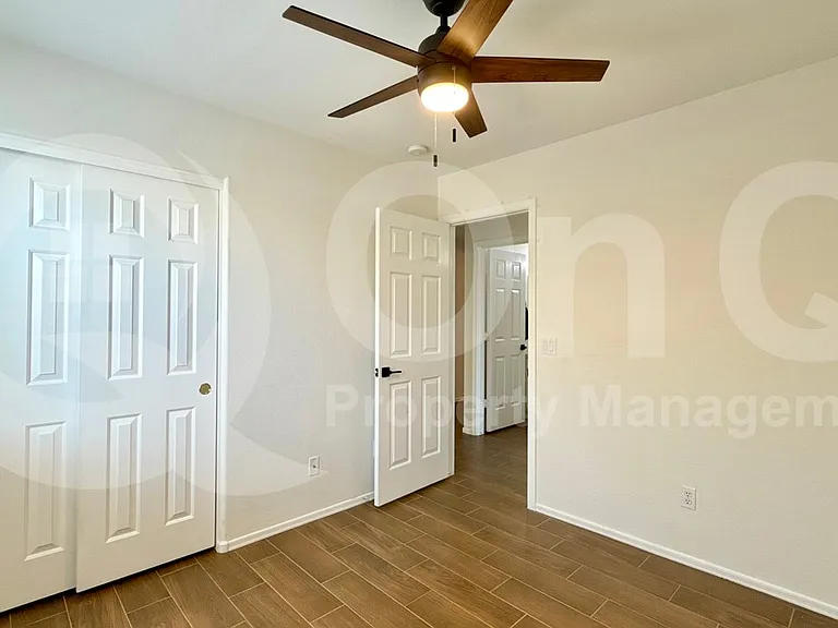 17241 W Apache St — Photo 9