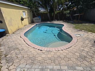2534 Rodman St, Hollywood, FL 33020