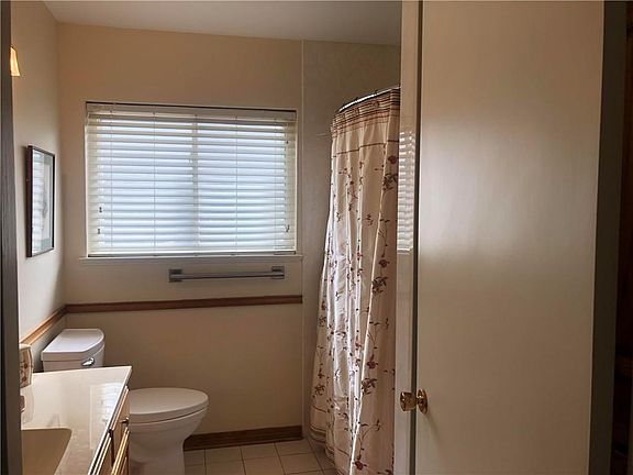 5th image of 5747 Oxford Pl
