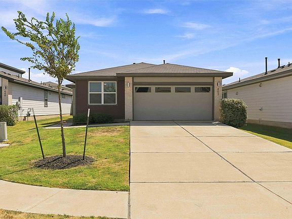 3rd image of 453 Agave Azul Way