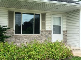 734 S 29th St, Manitowoc, WI 54220