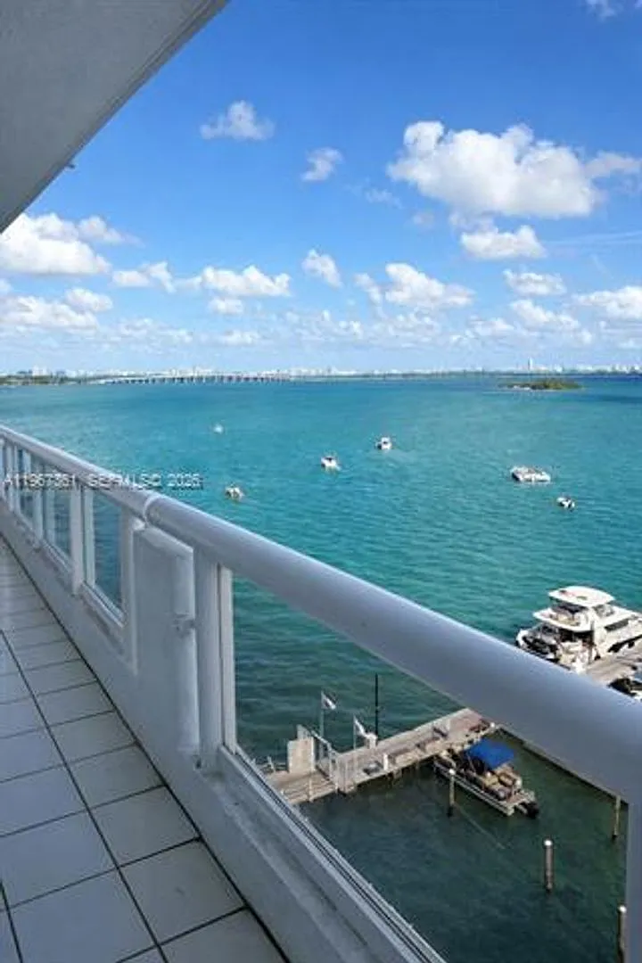 1717 N Bayshore Dr cu-A-1132, Miami, FL 33132 — Photo 2