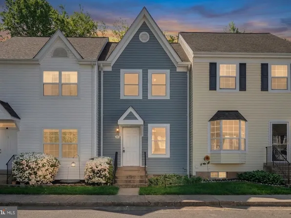 308 Surry Ln #128, Stafford, VA 22556